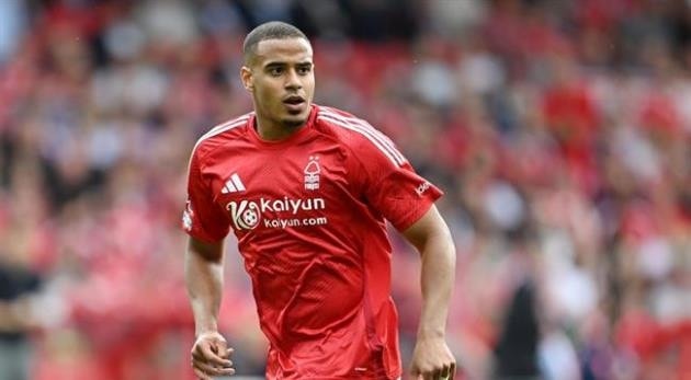 Manchester United nhắm chiêu mộ Murillo để giải quyết khủng hoảng hàng phòng ngự