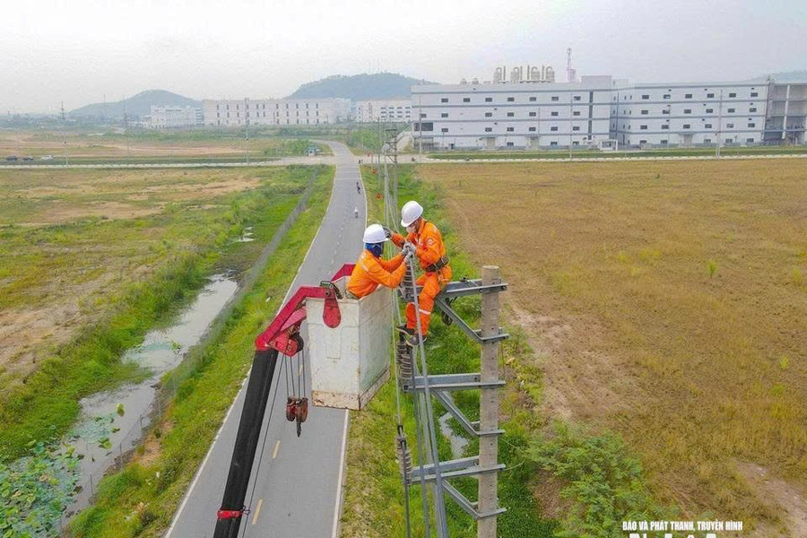 Nghệ An đảm bảo cung ứng điện an toàn, ổn định dịp lễ 30/4 – 1/5