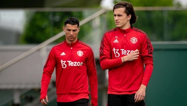 Manchester United quyết chiêu mộ Alvaro Carreras: Giải pháp hoàn thiện cánh trái của Michael Carrick