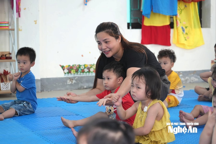 Áp lực chỉ tiêu: Trường học “cân não” xét thăng hạng giáo viên
