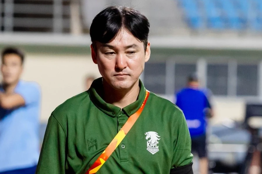 HLV Lee Jung-soo bất lực nhìn Kanchanaburi FC chính thức xuống hạng tại Thai League 1