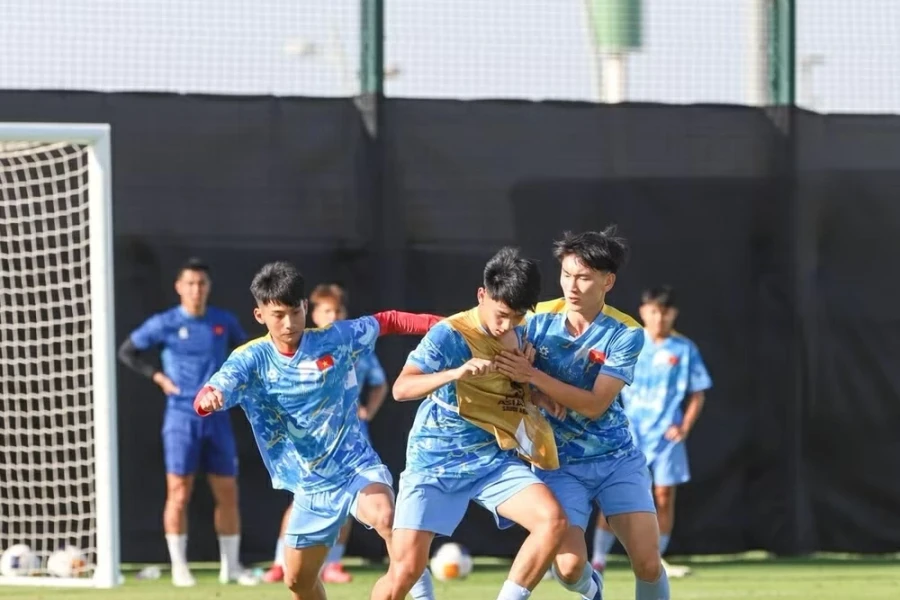 AFC nói gì về U17 Việt Nam trước thềm vòng chung kết U17 châu Á 2026?; Man City dâng cơ hội cho Arsenal