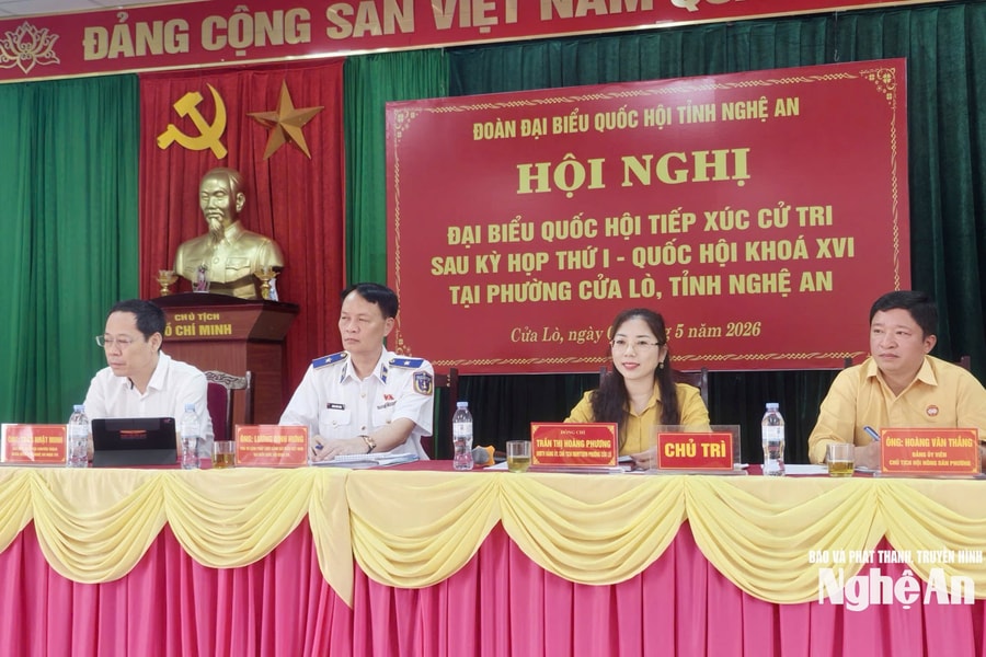 Đại biểu Quốc hội tiếp xúc cử tri phường Cửa Lò