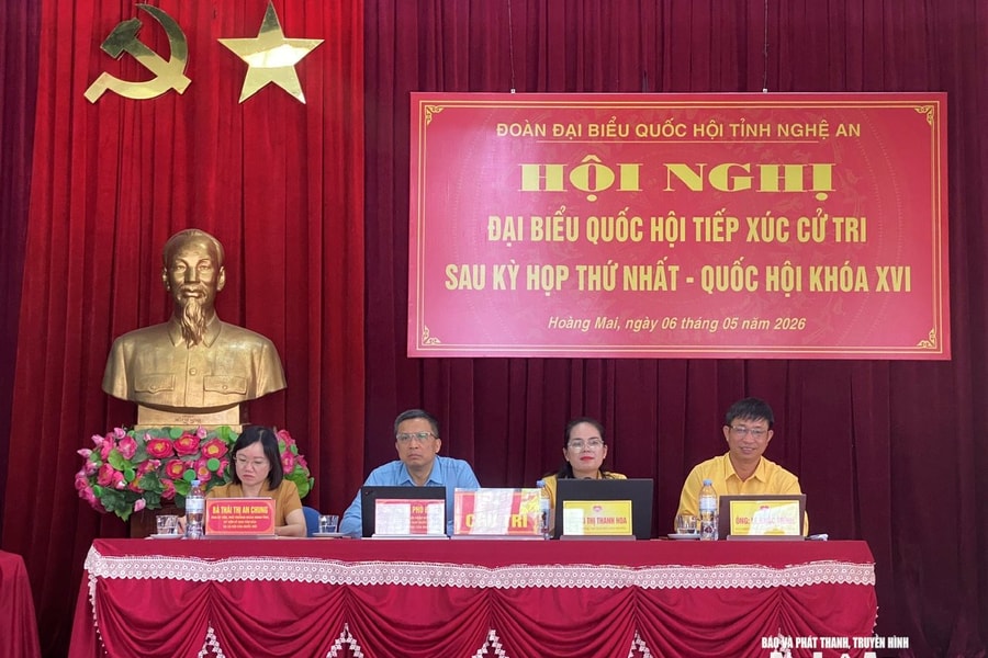 Đoàn đại biểu Quốc hội tỉnh Nghệ An tiếp xúc cử tri phường Hoàng Mai