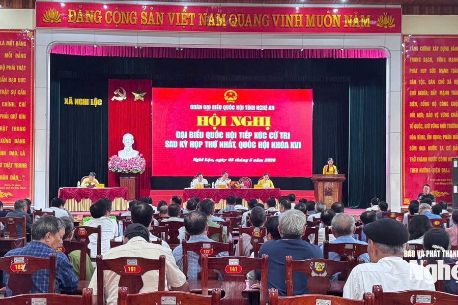 Đại biểu Quốc hội tiếp xúc cử tri xã Nghi Lộc
