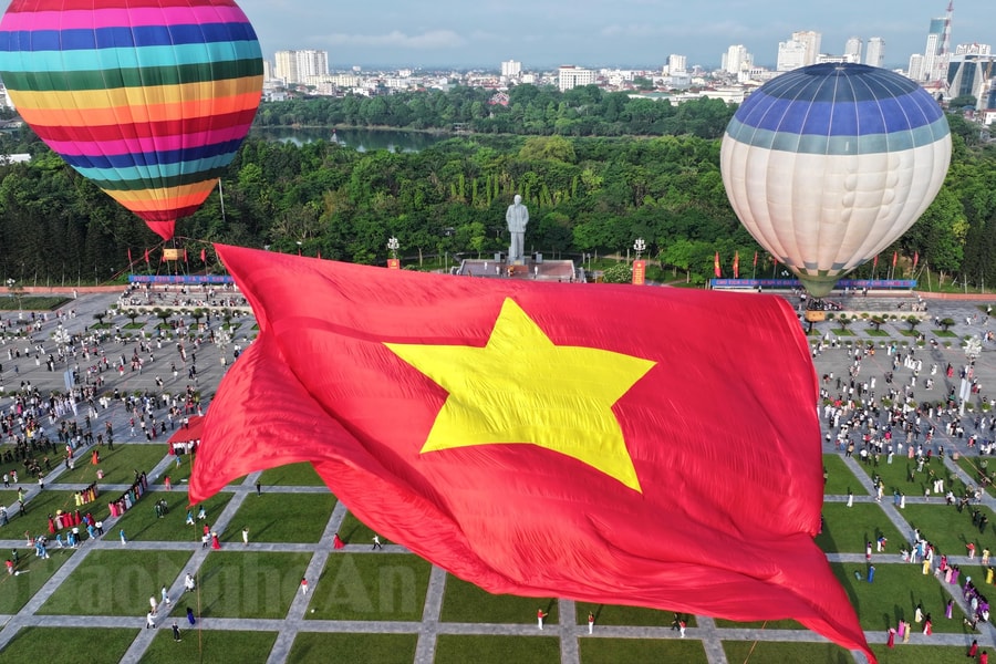 Nhận diện bẫy 'buồng vang thông tin' trên mạng xã hội
