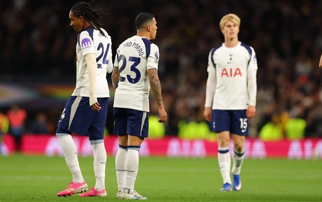 Tottenham sảy chân trước Leeds: Phao cứu sinh bất ngờ cho West Ham