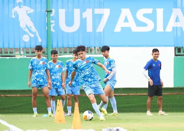 U17 Việt Nam tìm cơ hội hạ U17 UAE để lách qua khe cửa hẹp tại châu Á
