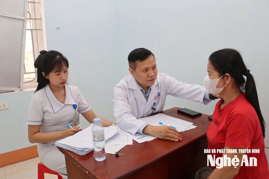 Nghệ An triển khai khám sức khỏe toàn dân: Phòng bệnh từ sớm, từ xa