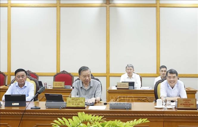 Bộ Chính trị cho ý kiến hoàn thiện thể chế vượt trội, tạo động lực mới để TP. Hồ Chí Minh phát triển nhanh, bền vững