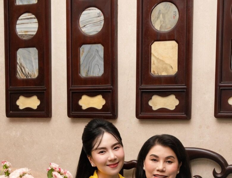 Mẹ ruột MC Mai Ngọc: Hậu phương vững chắc và khí chất quý phái của người phụ nữ Hà thành