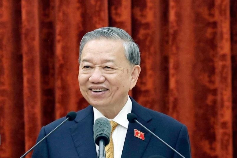Ánh sáng Hồ Chí Minh soi đường cho chúng ta đi