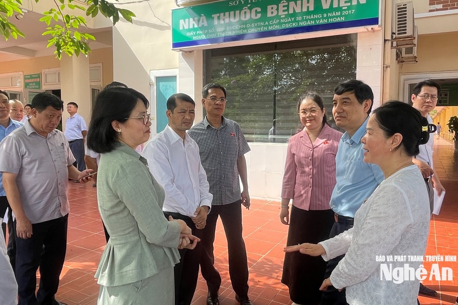 Đoàn khảo sát Ủy ban Văn hóa và Xã hội của Quốc hội làm việc với 6 xã vùng Tây Nam Nghệ An