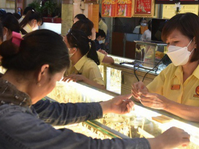 Cập nhật 08:30 sáng 19/05/2026: Giá vàng đa số đi ngang, riêng Phú Quý SJC tăng 0,300 triệu đồng