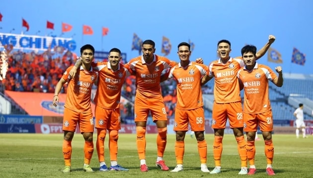 V-League 2024/25: Cuộc chiến sinh tồn rực lửa sau khi Công an Hà Nội lên ngôi sớm