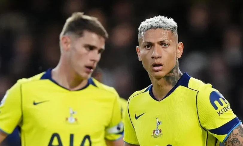 Tottenham đối mặt kịch bản xuống hạng sau trận derby London tại Stamford Bridge