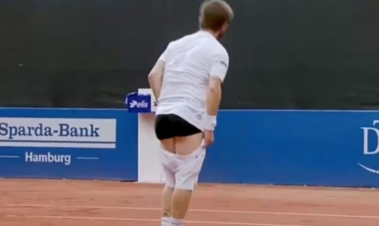 Bê bối tennis trước thềm Roland Garros: Corentin Moutet tụt quần, Martinez dọa đánh sao trẻ