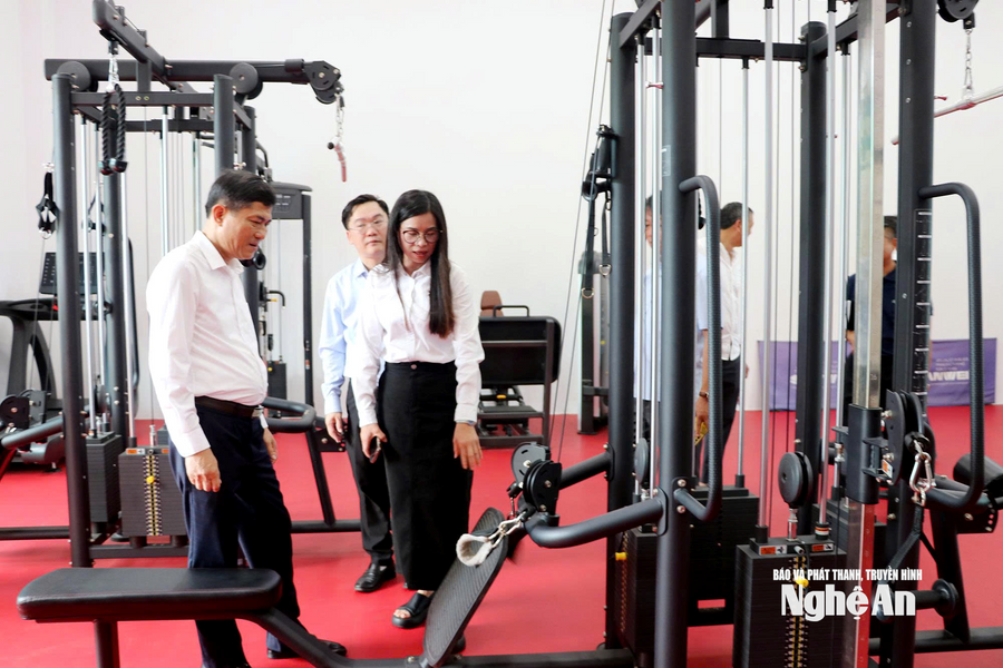 Tháo gỡ khó khăn, nâng cao chất lượng luyện tập thể thao và thương hiệu bóng đá Sông Lam Nghệ An