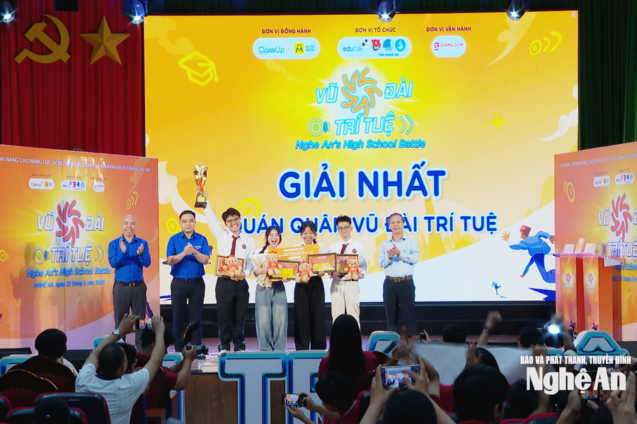 Chung kết cuộc thi tiếng Anh 'Vũ Đài Trí Tuệ Nghệ An’s High School Battle 2026'