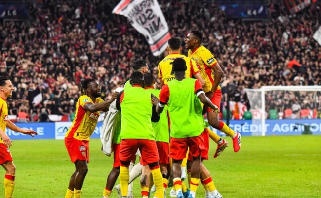 Florian Thauvin rực sáng giúp Lens hạ Nice 3-1 để lần đầu vô địch cúp Quốc gia Pháp
