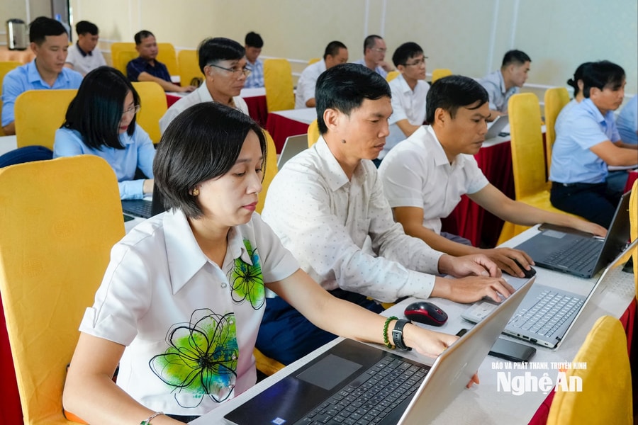 Nghệ An tạm dừng tuyển dụng công chức, viên chức, chờ phân bổ biên chế năm 2026