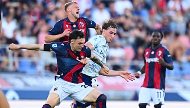 Inter Milan lội ngược dòng hòa kịch tính Bologna 3-3 trong ngày hạ màn Serie A