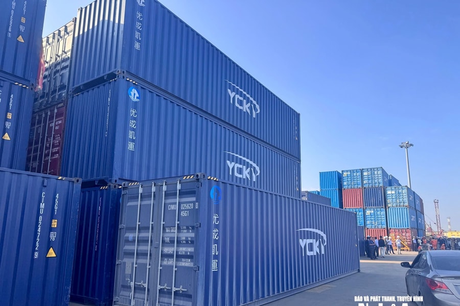 Bứt phá thu thuế xuất nhập khẩu