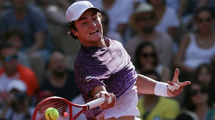 Roland Garros: Joao Fonseca tỏa sáng ngày ra quân, hạt giống số 7 Taylor Fritz gục ngã