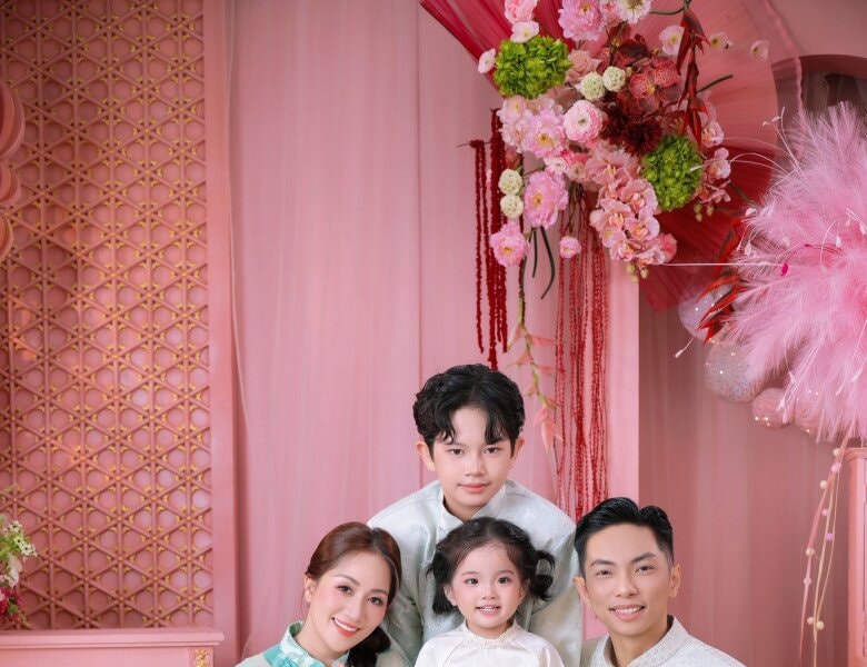 Phản ứng của Khánh Thi khi Phan Hiển đề nghị sinh thêm con thứ tư