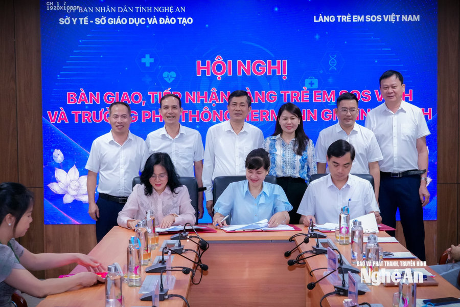 Nghệ An chính thức tiếp nhận Làng trẻ em SOS Vinh và Trường Phổ thông Hermann Gmeiner Vinh