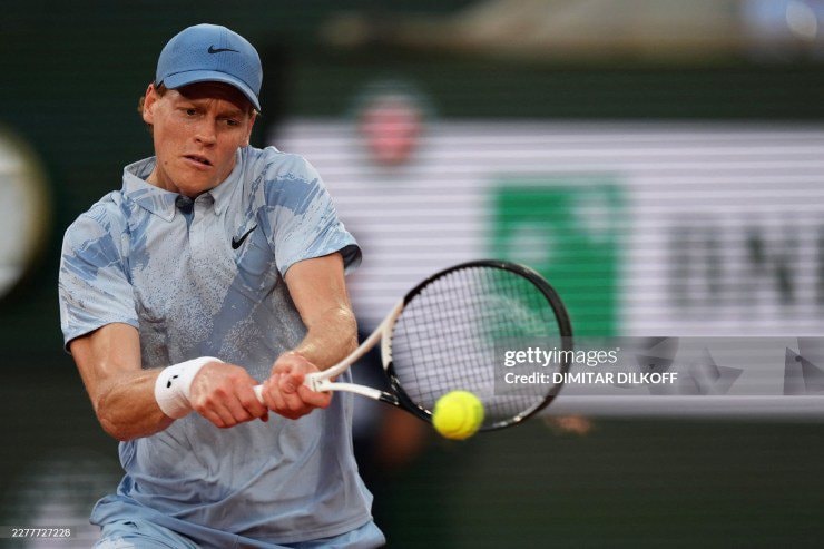 Jannik Sinner khẳng định vị thế hạt giống số 1 với chiến thắng áp đảo tại vòng 1 Roland Garros