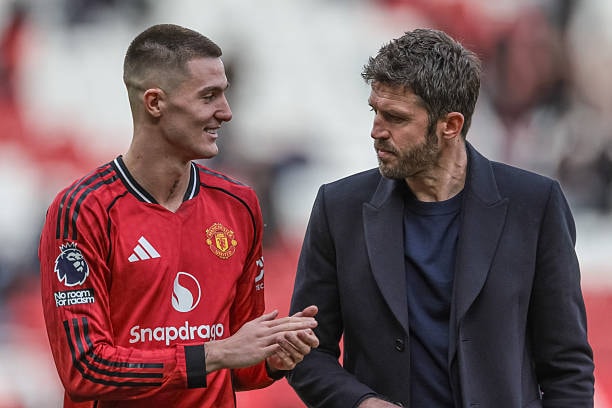 Benjamin Sesko nể phục sự hồi sinh của Man Utd dưới thời Michael Carrick