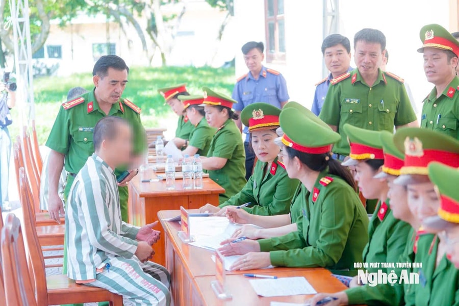 Nghệ An công bố quyết định đặc xá cho 334 phạm nhân