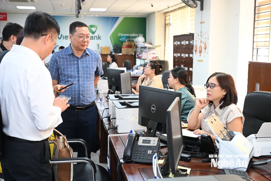 Đoàn công tác Bộ Tư pháp làm việc với tỉnh Nghệ An