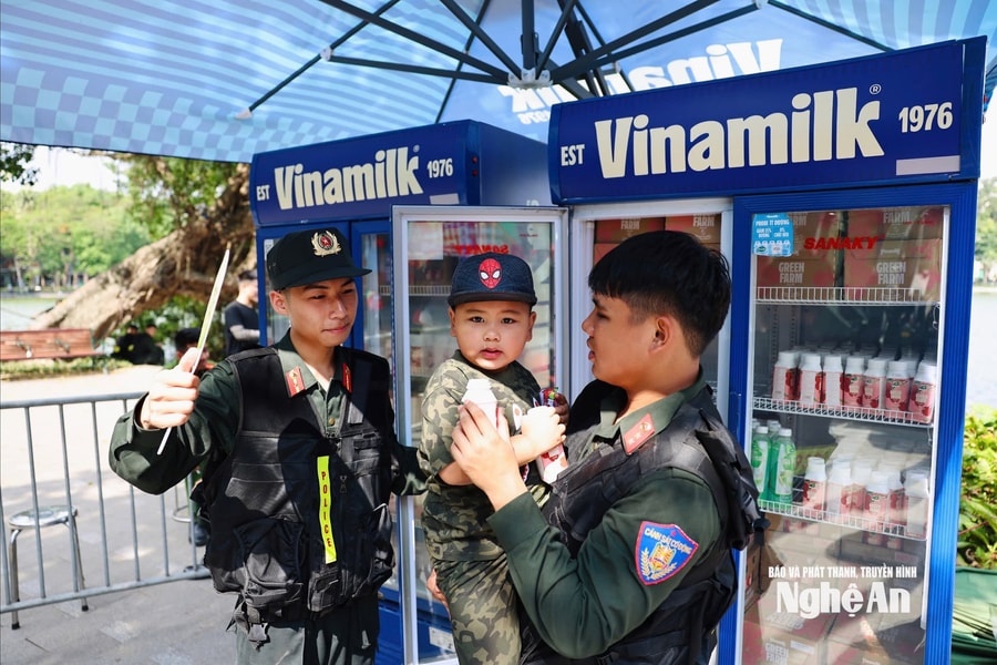 Vinamilk chung tay lan tỏa thông điệp “Tổ quốc bình yên” với 40.000 sản phẩm dành cho cộng đồng