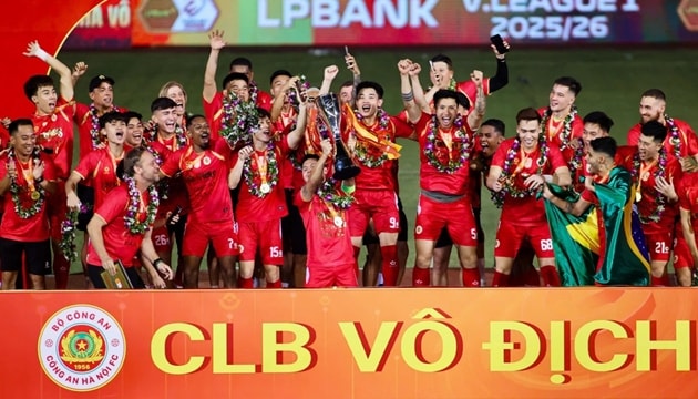 Công An Hà Nội vô địch V-League 2025/26 và loạt phản ứng gay gắt của các huấn luyện viên