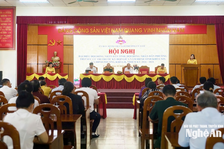 Phó Chủ tịch Thường trực HĐND tỉnh tiếp xúc cử tri phường Cửa Lò