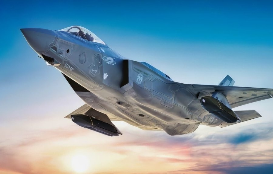 Canada âm thầm mua thêm 14 tiêm kích F-35 bất chấp các tranh cãi công khai