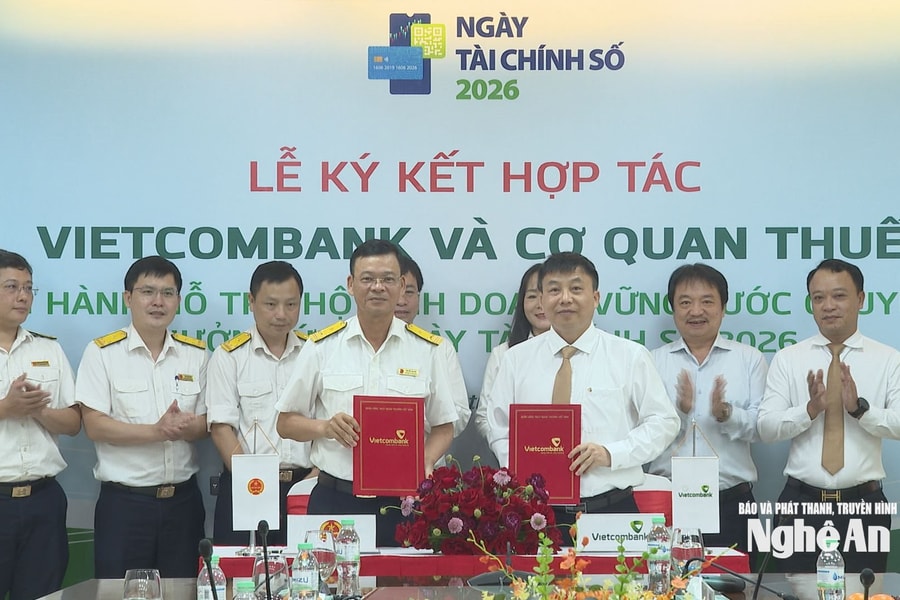 Vietcombank đồng hành cùng Cục Thuế hỗ trợ hộ kinh doanh vững bước chuyển đổi
