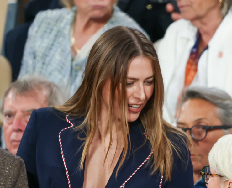 Maria Sharapova và David Beckham khuấy đảo khán đài Roland Garros 2026 với diện mạo mới