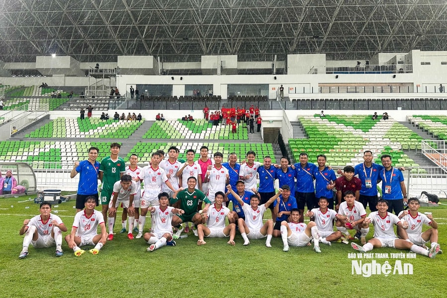 Sao trẻ SLNA ghi bàn, U19 Việt Nam thắng đậm U19 Myanmar 5-0