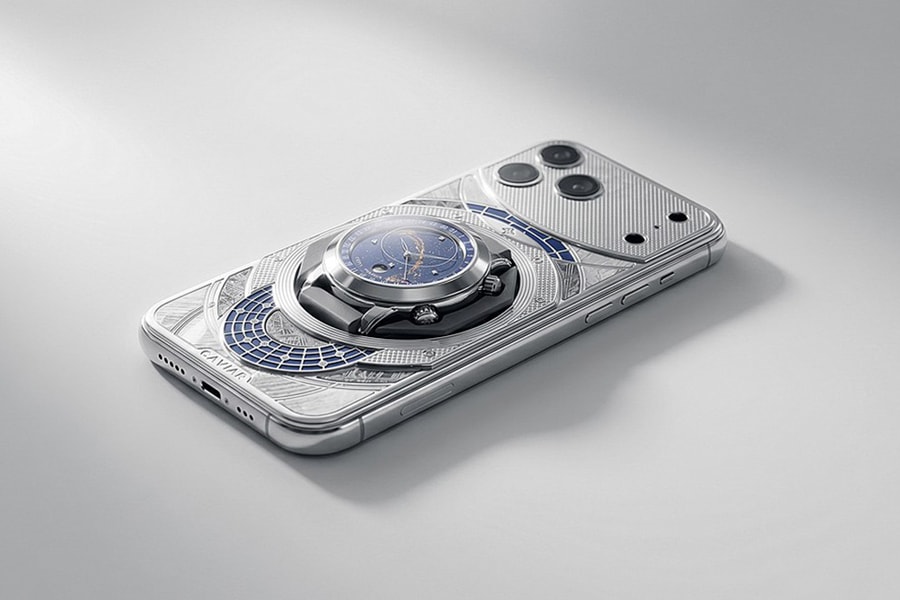 Caviar ra mắt iPhone 17 Pro Max Masters of Time tích hợp đồng hồ Thụy Sĩ giá 5.6 tỷ đồng