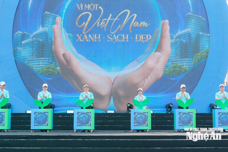 Phát động phong trào “Toàn dân chung tay bảo vệ môi trường, vì một Việt Nam xanh - sạch - đẹp”