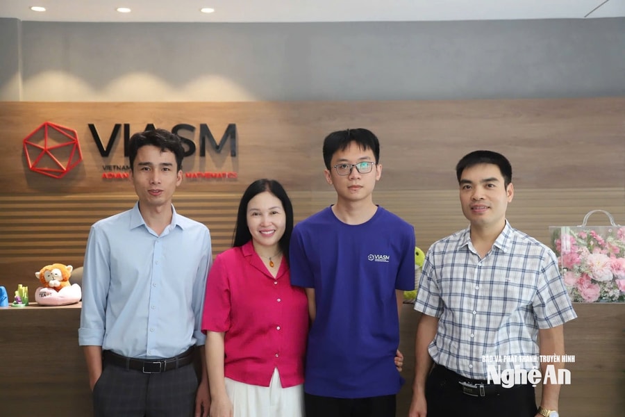 Nam sinh Trường chuyên Phan Bội Châu đạt Huy chương Bạc tại Kỳ thi Olympic Toán học châu Á - Thái Bình Dương