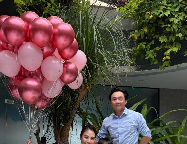 Cách sao Việt rèn kỷ luật dùng đồ điện tử: Mai Ngọc cấm tuyệt đối, Cường Đô la giới hạn 10 phút