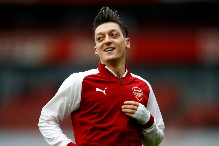 Mesut Ozil và sự khép lại của kỷ nguyên số 10 cổ điển trong bóng đá hiện đại