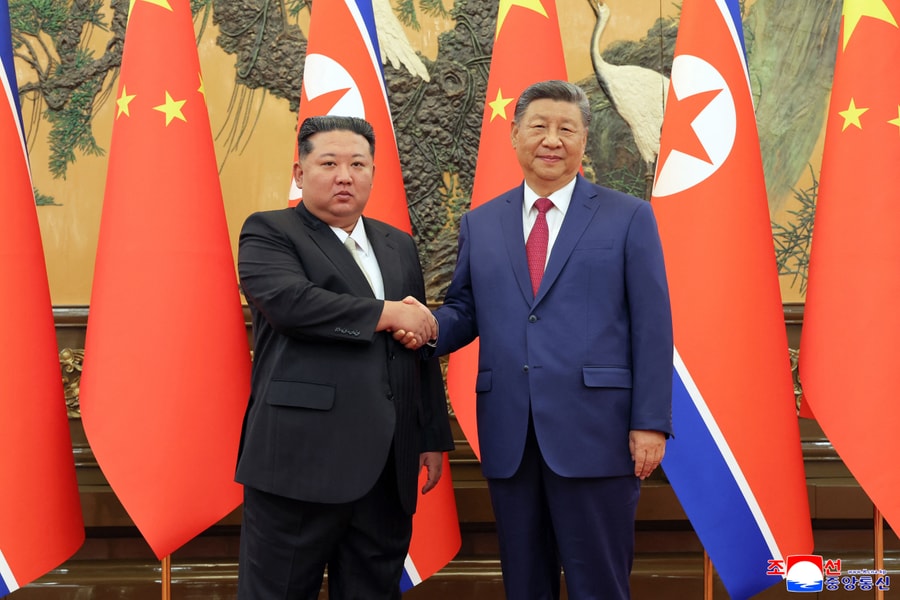 Chủ tịch Trung Quốc Tập Cận Bình thăm Triều Tiên, khẳng định tình hữu nghị "bất khả chiến bại"