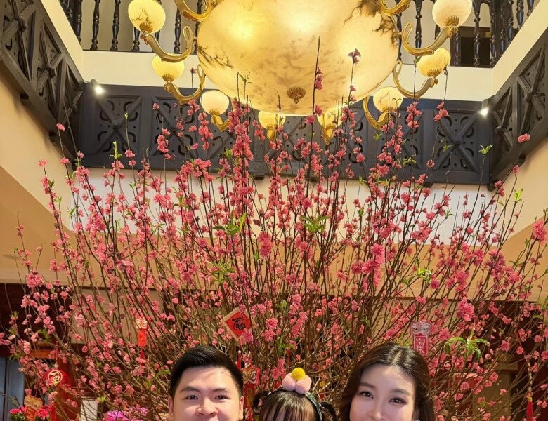 Hoa hậu Đỗ Mỹ Linh chia sẻ chuyện dạy con học: Bé Tuệ An gây ấn tượng với nét chữ nắn nót