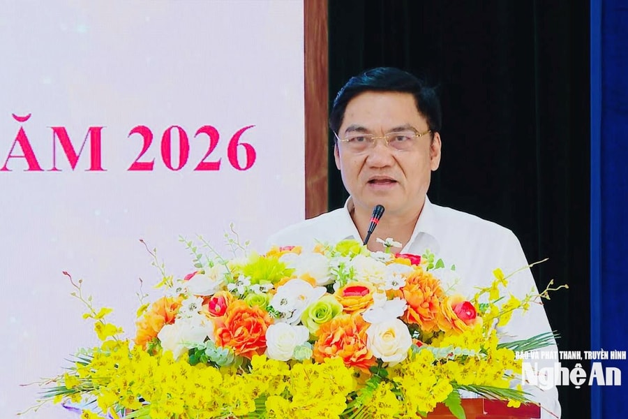 Phó Bí thư Thường trực Tỉnh ủy Hoàng Nghĩa Hiếu tiếp xúc cử tri xã Yên Trung