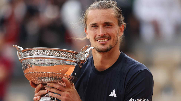 Alexander Zverev đăng quang Roland Garros 2026 sau trận chung kết 5 set kịch tính